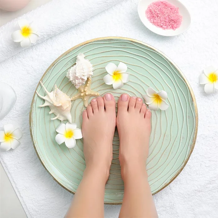 Nail service